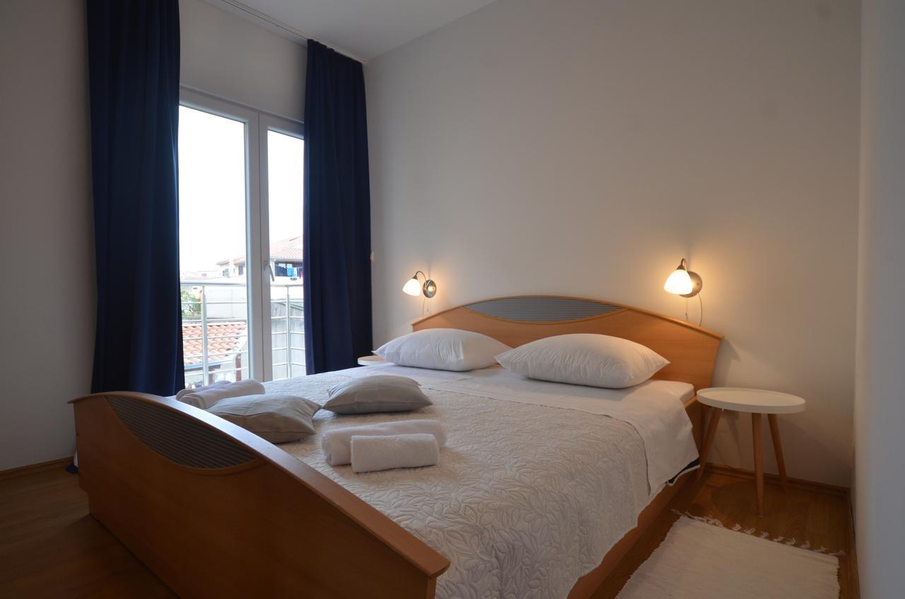Big Dream Apartment โรวีน ภายนอก รูปภาพ