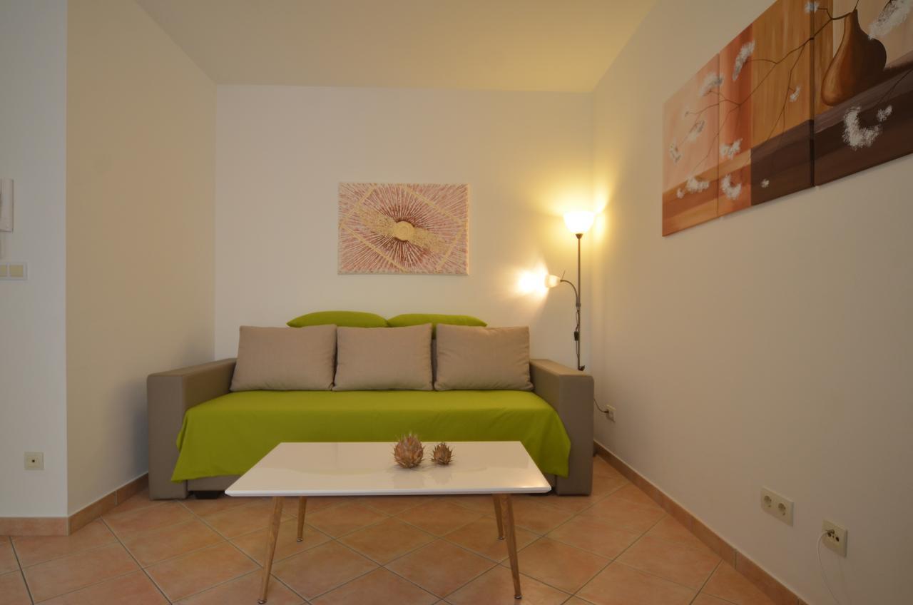 Big Dream Apartment โรวีน ภายนอก รูปภาพ